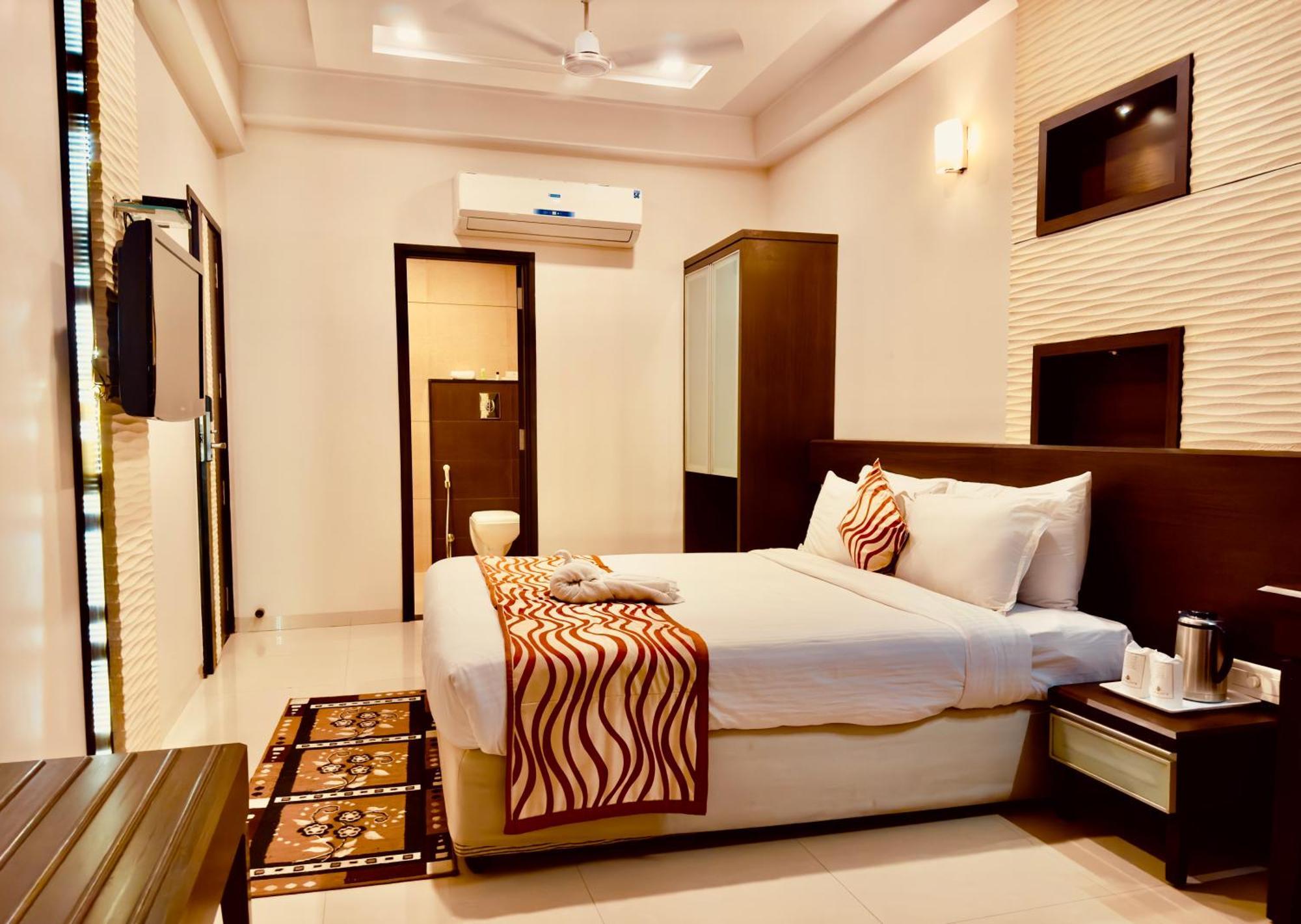 Hotel Economy Near Golden Temple 4*